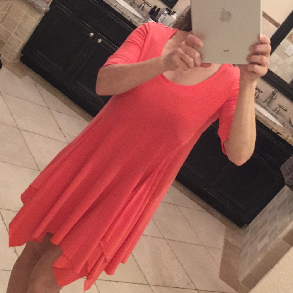 Stunnimg summer dress.